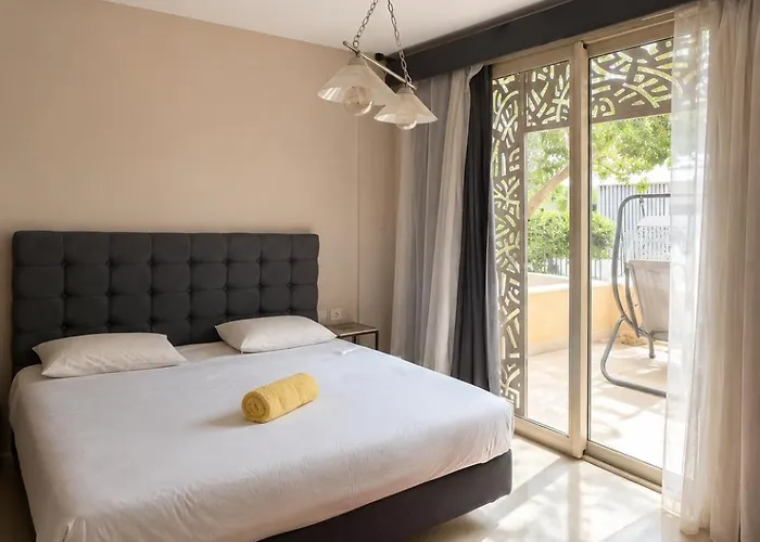 Chic - Cozy 1br Mangroovy - & Pool Appartement